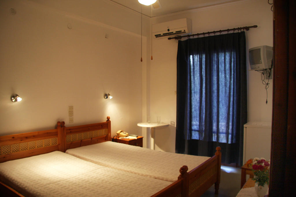 Hotel Rena Ágios Kírykos Oda fotoğraf