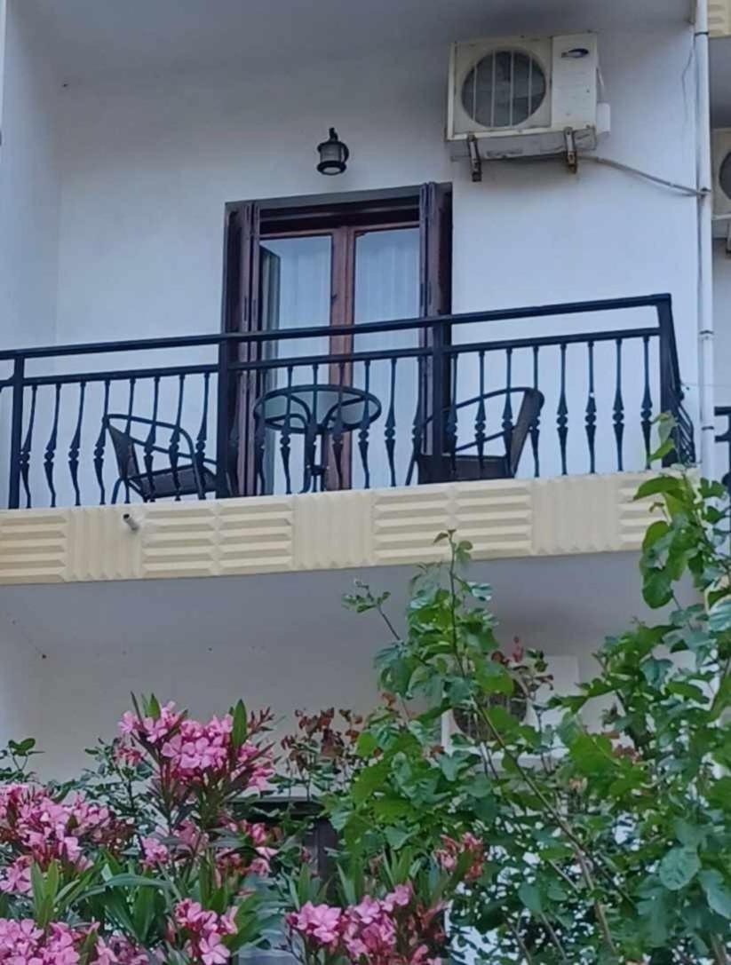 Hotel Rena Ágios Kírykos Dış mekan fotoğraf