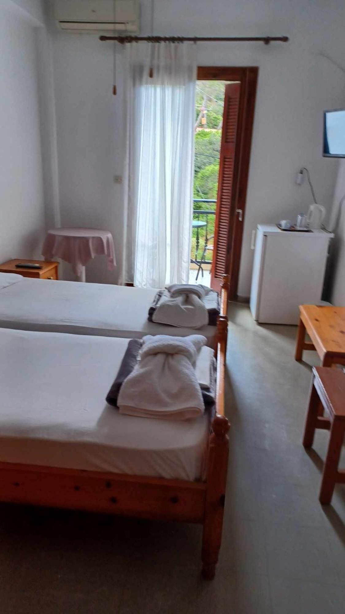 Hotel Rena Ágios Kírykos Dış mekan fotoğraf